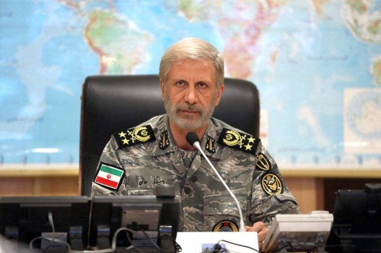 قائد الجيش الإيراني