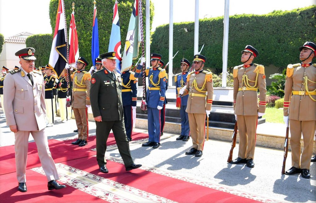 وزير الدفاع