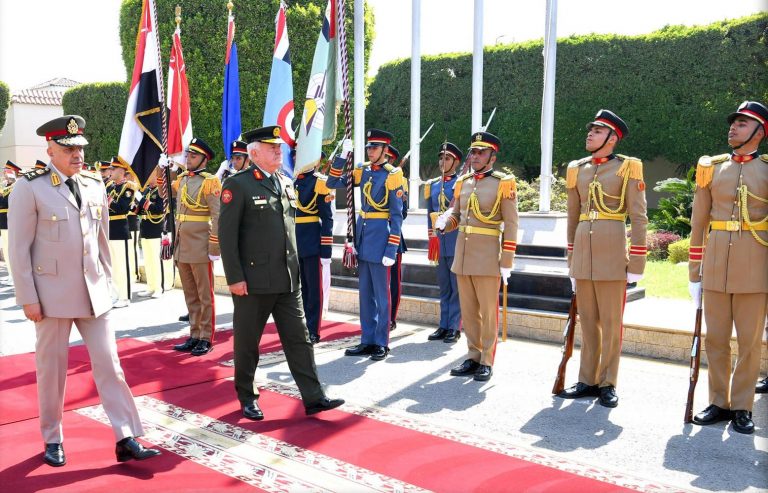 وزير الدفاع