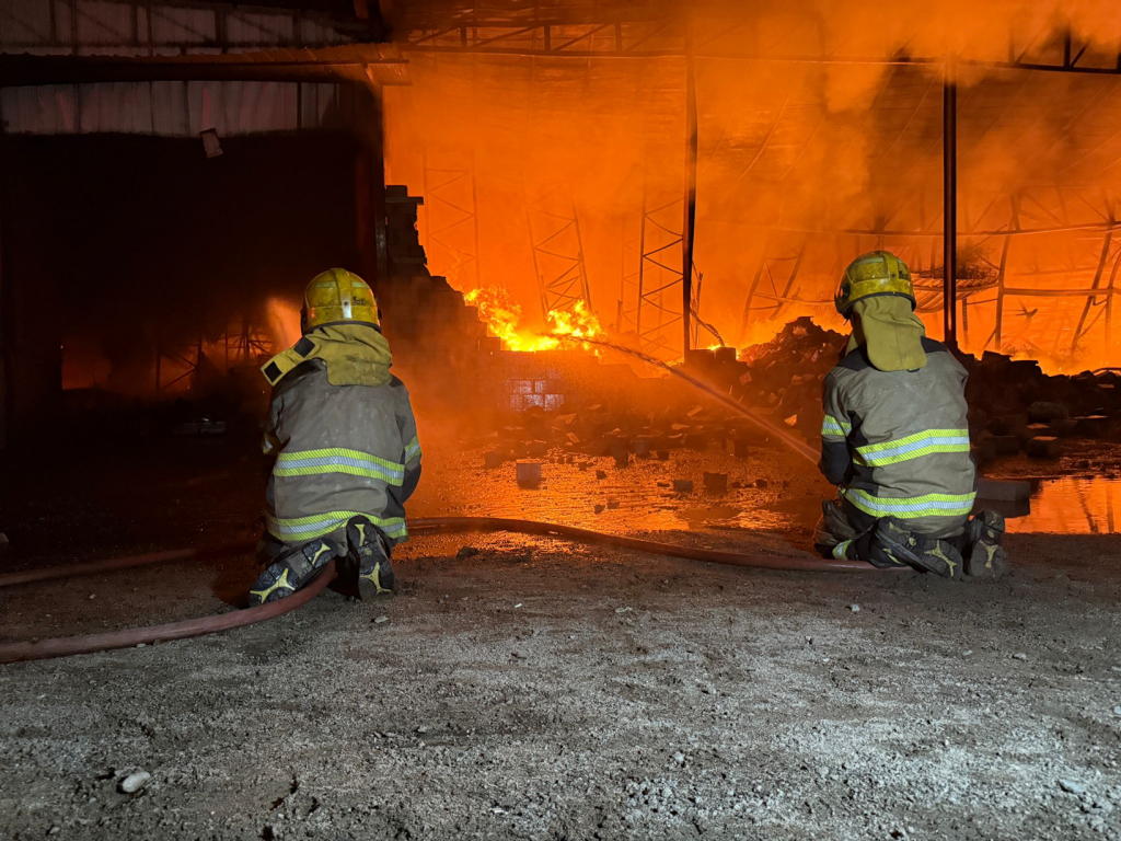 فرق الإطفاء