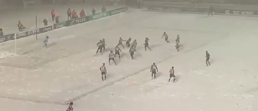 نهائي الدوري الكندي الثلجي