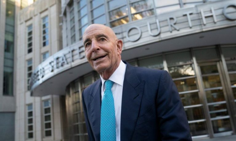 وثائق أرشيف جيفري أبستين تظهر اسم توم باراك لتمثيل القضايا القانونية السابقة