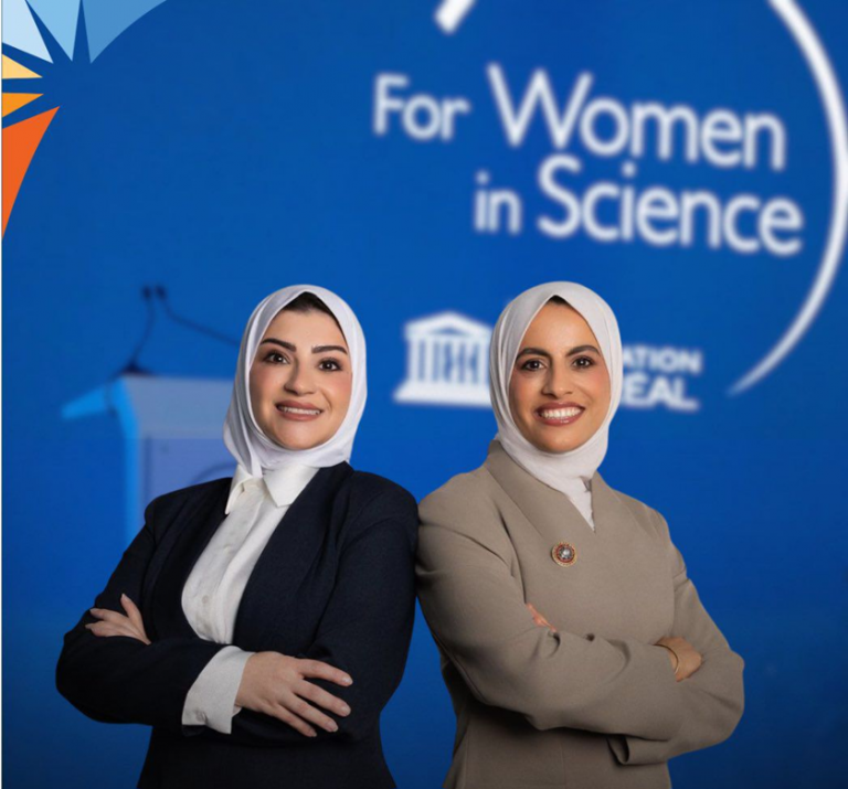 باحثتين كويتيين