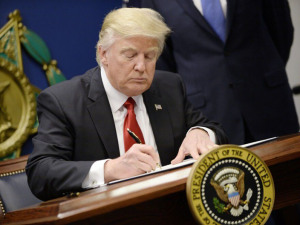 دونالد ترمب