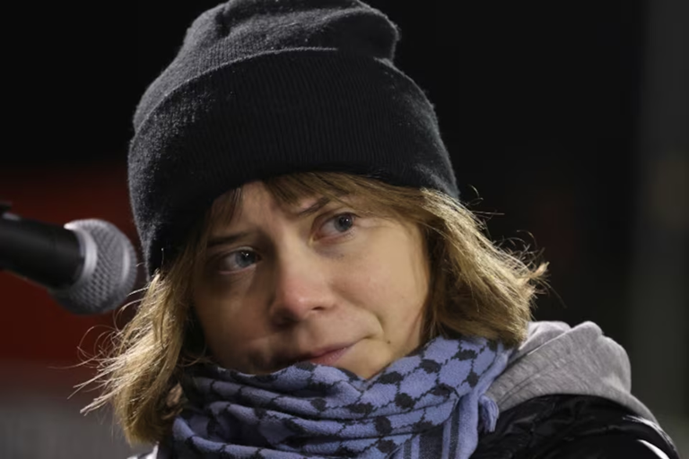 إعتقال الناشطة السويدية