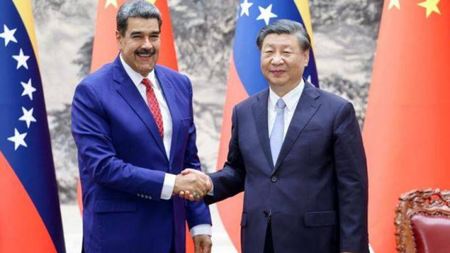 نيكولاس مادورو و شي جين بينغ