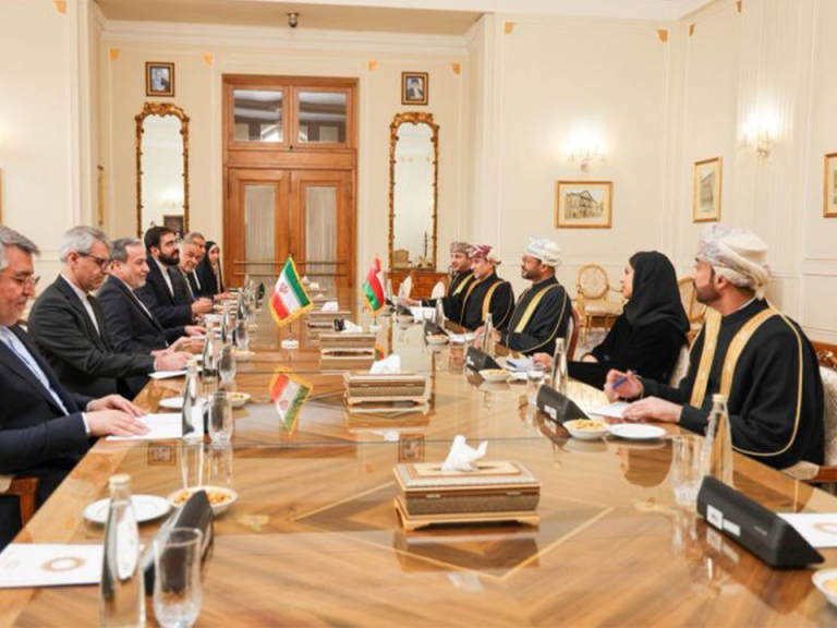 إيران وعمان