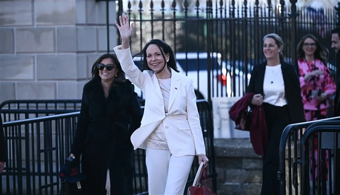 زعيمة المعارضة