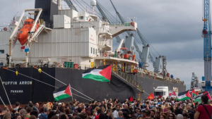 إضراب واسع لعمال الموانئ