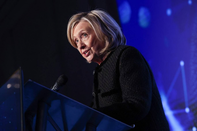 هيلاري كلينتون