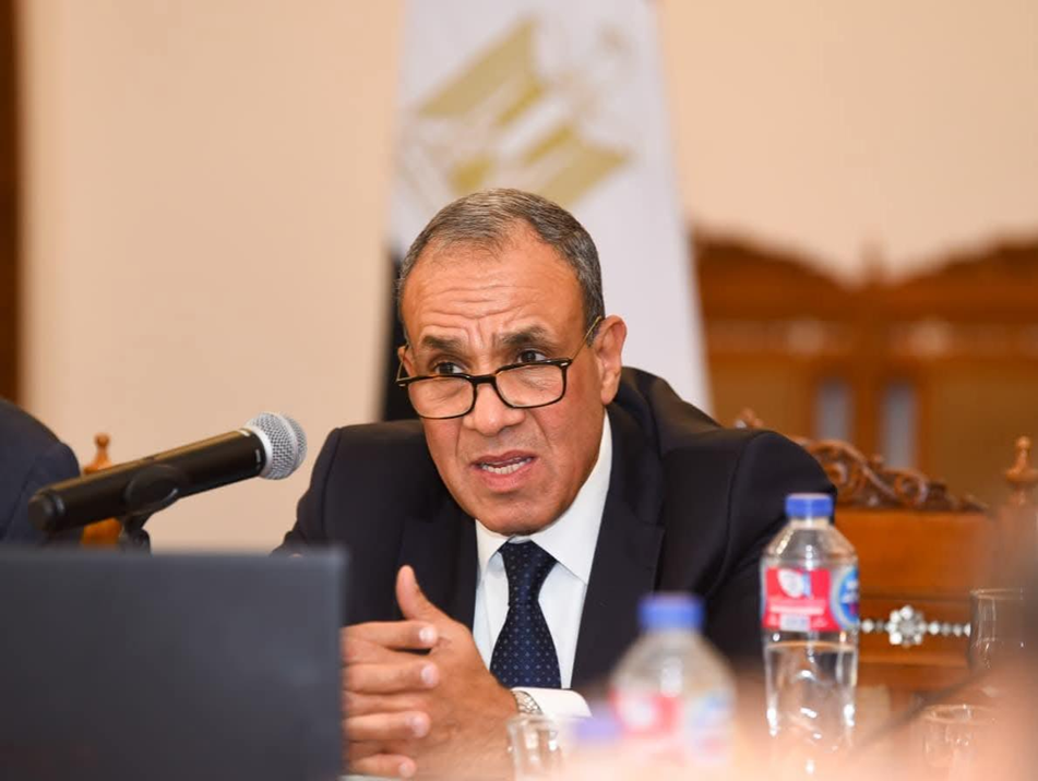 الدكتور بدر عبد العاطي