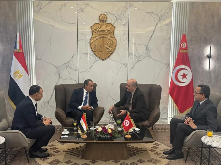 مصر