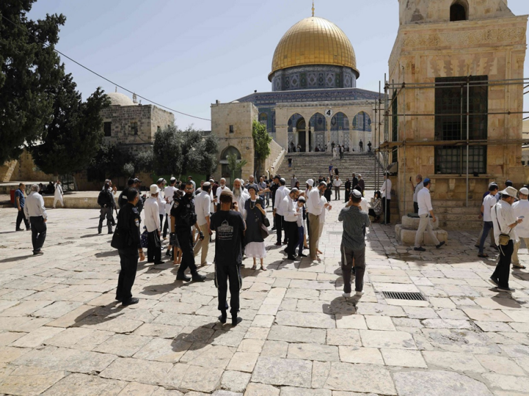 اقتحام المسجد الأقصى