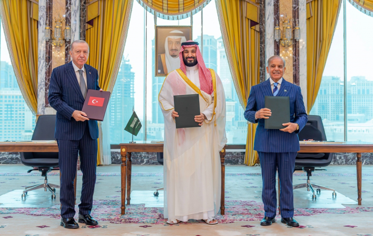 السعودية وتركيا وباكستان